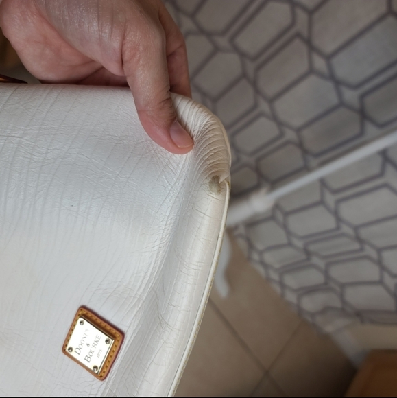 Dooney and Bourke white leather bag - Picture 10 of 14